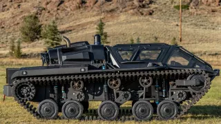 Tank pro volné chvíle Ripsaw EV3-F4.