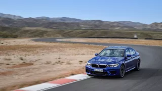 BMW M5 2018 7