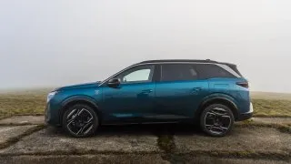 Peugeot E-5008 Dual Motor