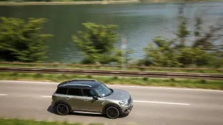 I jako hybrid MINI Countryman dobře jezdí. 2