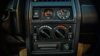 Renault 5 Turbo ve vzácné verzi Evolution. 41