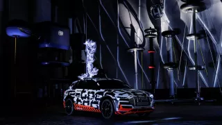 Audi e-tron ve Faradayově kleci 2