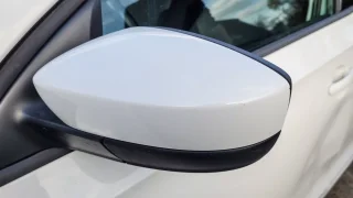 Podvod se zrcátky je zpět. V oblíbených dovolenkových destinacích připravuje turisty o tisíce