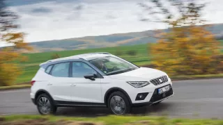 SEAT Arona 1.0 TSI jízda 7