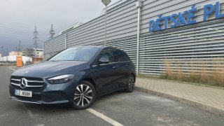 Plug-in hybrid Mercedes-Benz B 250 e je příjemným společníkem. Jen občas se zbytečně nervuje