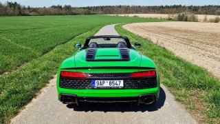 Poslední test Audi R8 Spyder. Až budou auta jenom bzučet, bude nám šíleně chybět