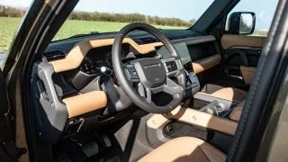 Test Land Rover Defender P300e