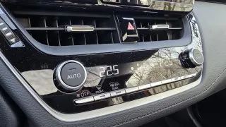 Toyota Corolla Cross 2.0 Hybrid AWD