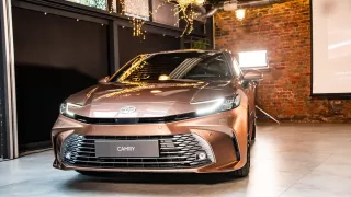 Toyota Camry 2025