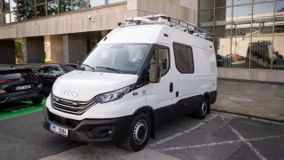 Policie rozšiřuje flotilu svých maskovaných aut. Neukázněné řidiče teď bude lovit i v dodávkách