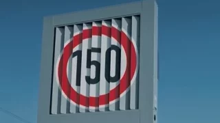 Komentář: Nové proměnné značky se 150 km/h jsou drahé a moc toho neumí, přesto se radujme