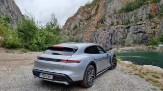 Porsche Taycan Cross Turismo