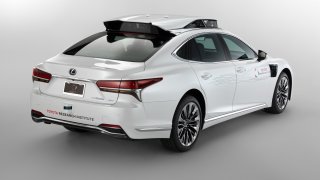 Autonomní vůz TRI-P4 Lexus