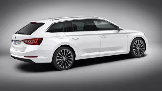 Škoda Superb Combi II a