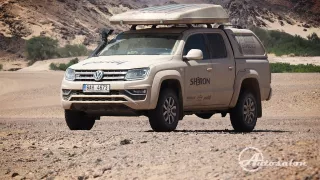 Amarok v Namibijské krajině