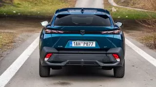 Test Peugeot 408 GT hybrid
