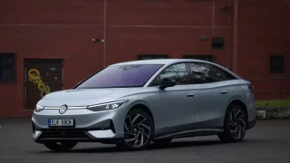 Až tu nebude Passat. Týden jsem jezdil nástupcem, který vám i tričko vysuší