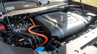 Test Land Rover Defender P300e