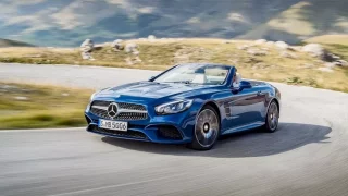 Mercedes SL jako nejprodávanější kabriolet. Slováci se oproti Čechům v bazarech rozšoupnou