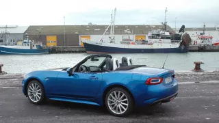 FIAT 124 SPIDER exteriér 4