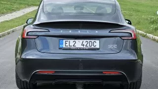 Tesla Model 3 Performance