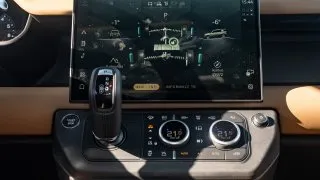 Test Land Rover Defender P300e