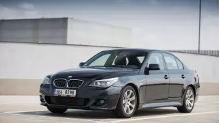 BMW 530i E60 exteriér 4