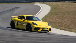 Porsche Cayman GT4