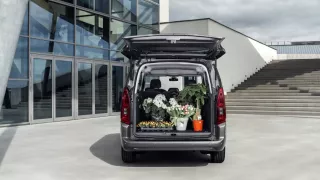 Toyota PROACE CITY 2019 interiér 8