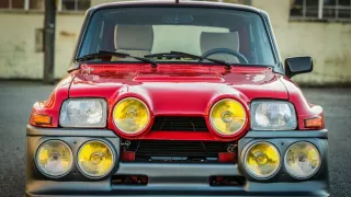 Renault 5 Turbo ve vzácné verzi Evolution. 20