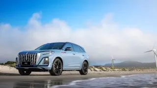 Hongqi HS3