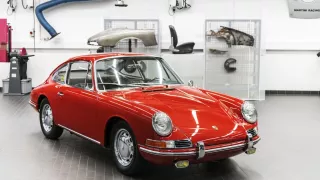 Porsche 911 - jeden z prvních vozů po rekonstrukci