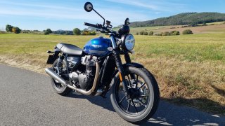 Test: Triumph Street Twin je skvělá volba pro ty, kteří se chtějí kochat jízdou i pohledem