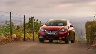 Nový Nissan Leaf je tu. Vypadá dobře a ujede 380 k