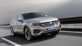 Ekolog s osmiválcem pod kapotou: Obří SUV Volkswagen Touareg V8 TDI má nizoučké emise oxidu dusíku