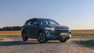 BYD Sealion 5 si k dlouhému dojezdu pomáhá trikem, na který už evropské automobilky skoro zapomněly