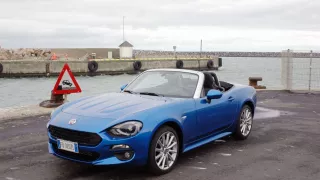 FIAT 124 SPIDER exteriér 1