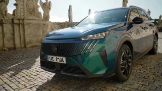 Recenze Peugeotu 5008 Hybrid 136 GT