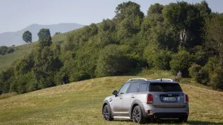 Prvním hybridem MINI se stal Countryman. 12