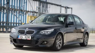 BMW 530i E60 exteriér 9