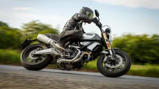 Ducati Scrambler 1100 jízdní 14