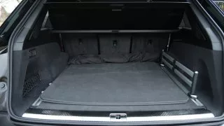 Prohlédněte si galerii současné Audi Q7