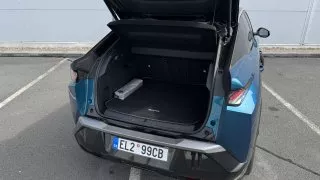 Peugeot e-3008