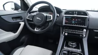 Testovali jsme luxusní Jaguar F-Pace 6