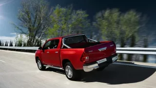 Toyota Hilux 2016 - Obrázek 8