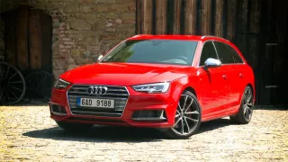 Audi S4 Avant 1