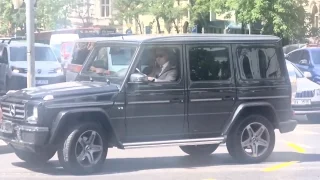 Komentář: Filip Turek boural, protože se mu nechtělo čekat v koloně. Objel ji odbočovacím pruhem