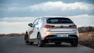 Mazda3 e-Skyactiv X186