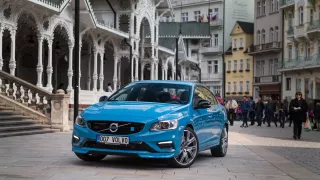 Prohlédněte si ostré Volvo S60 Polestar 1