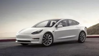 10. místo Tesla Model 3